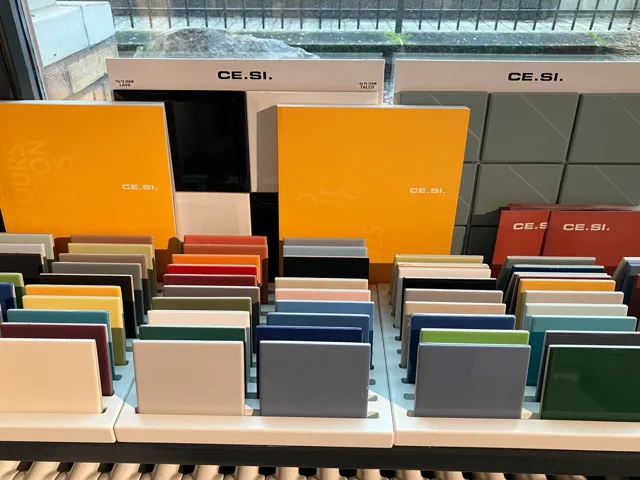 Kleinteilige Fliesen: Materialbeispiel aus unserer Auswahl