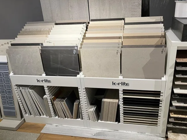 Feinsteinzeug: Materialbeispiel aus unserer Auswahl