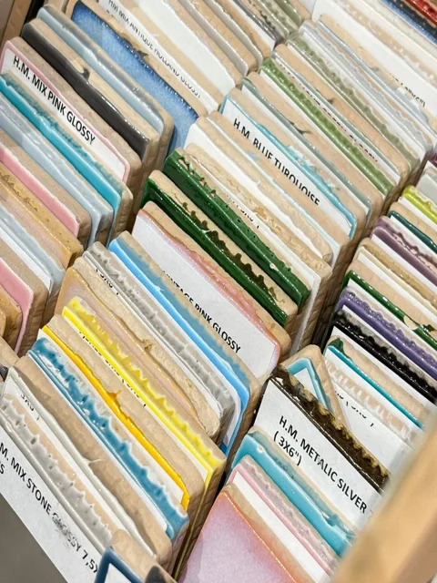 Kleinteilige Fliesen: Materialbeispiel aus unserer Auswahl